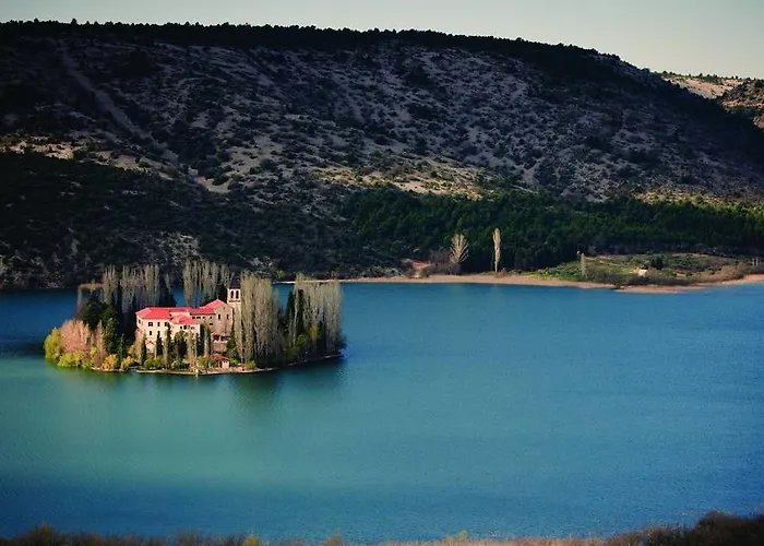 Gabi & Πανσιόν Lozovac