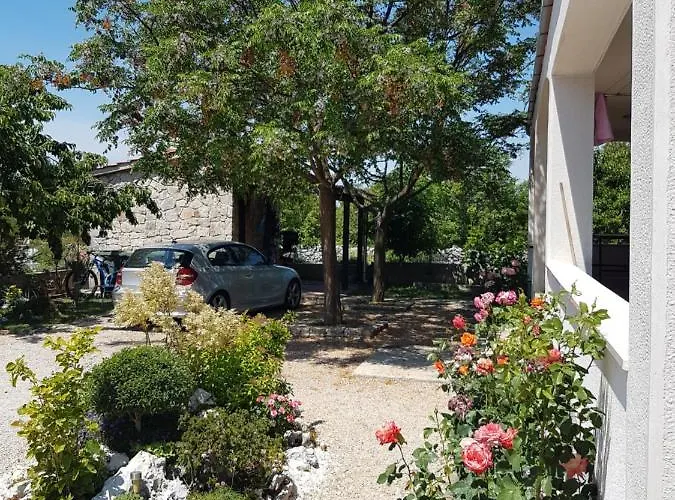 Gabi & Konukevi Lozovac